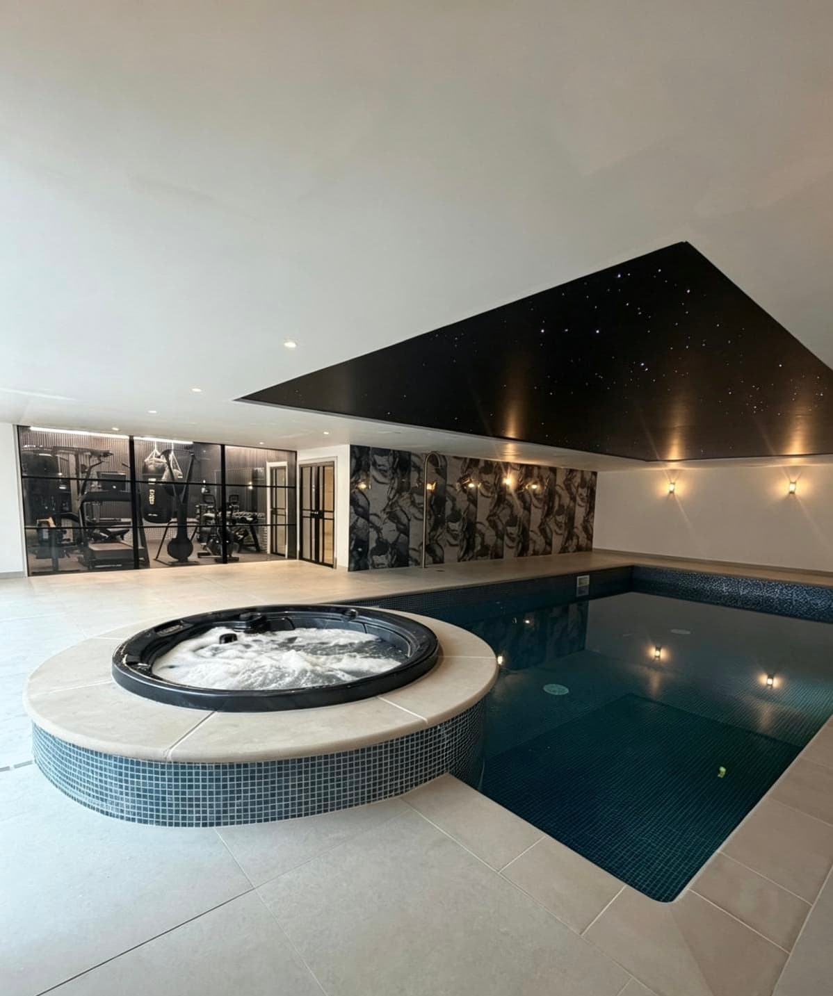 Pool and jacuzzi at Blackthorn Wellness Retreat
